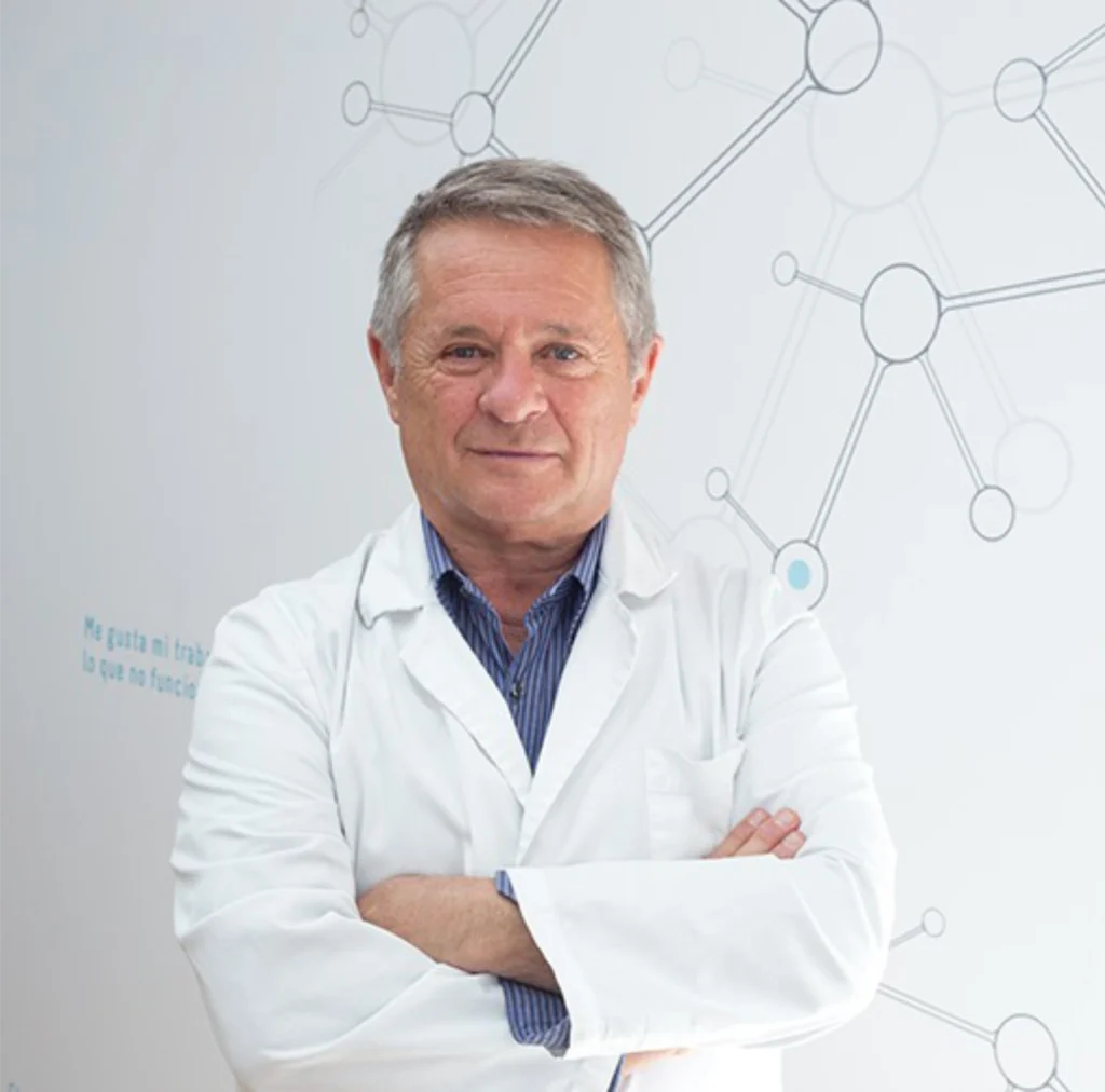 Dr. Fernando Pérez Paniagua. Dentista en pamplona desde hace 41 años.